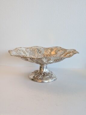 Mappin & Webb Silver Plated pedestal centerpiece dish ornate repoussé scrolled